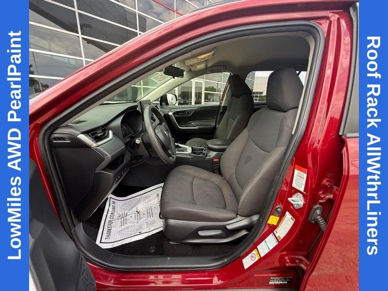 Used 2019 Pearl Toyota LE image 25