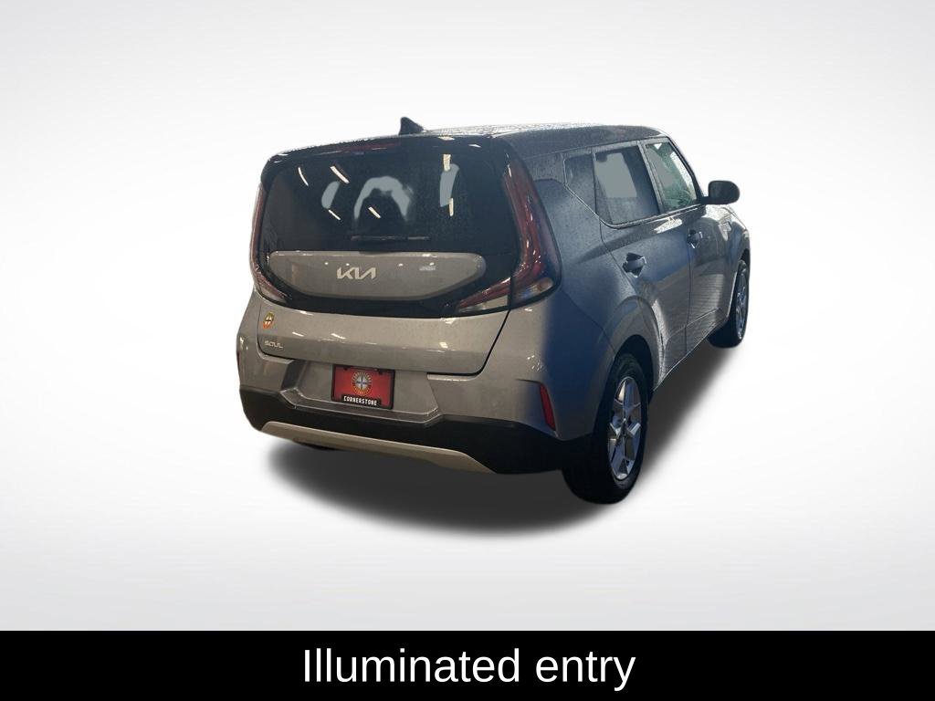 2025 Kia Soul LX - Photo 17