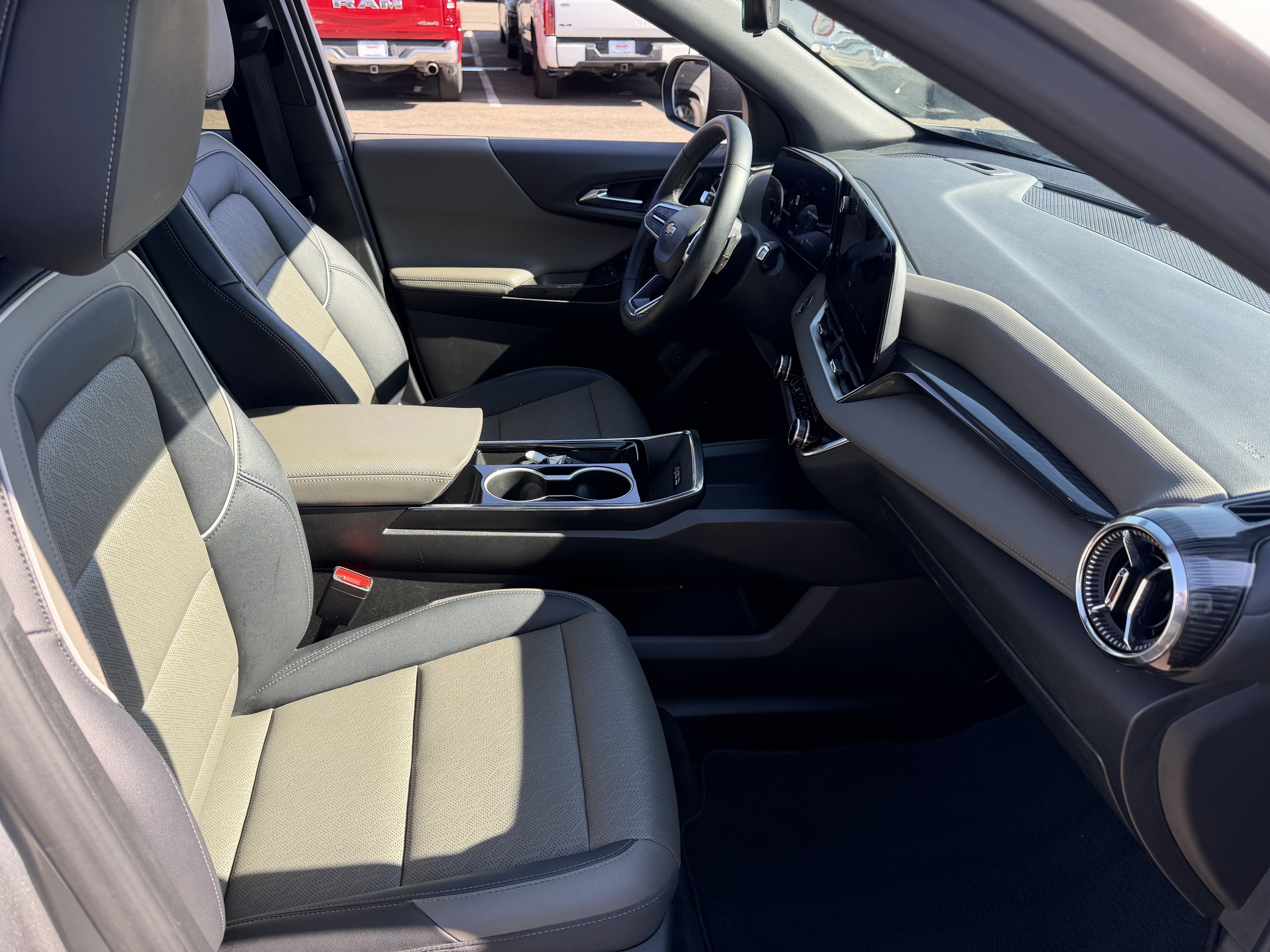 Used 2025 Gray Chevrolet LT image 13