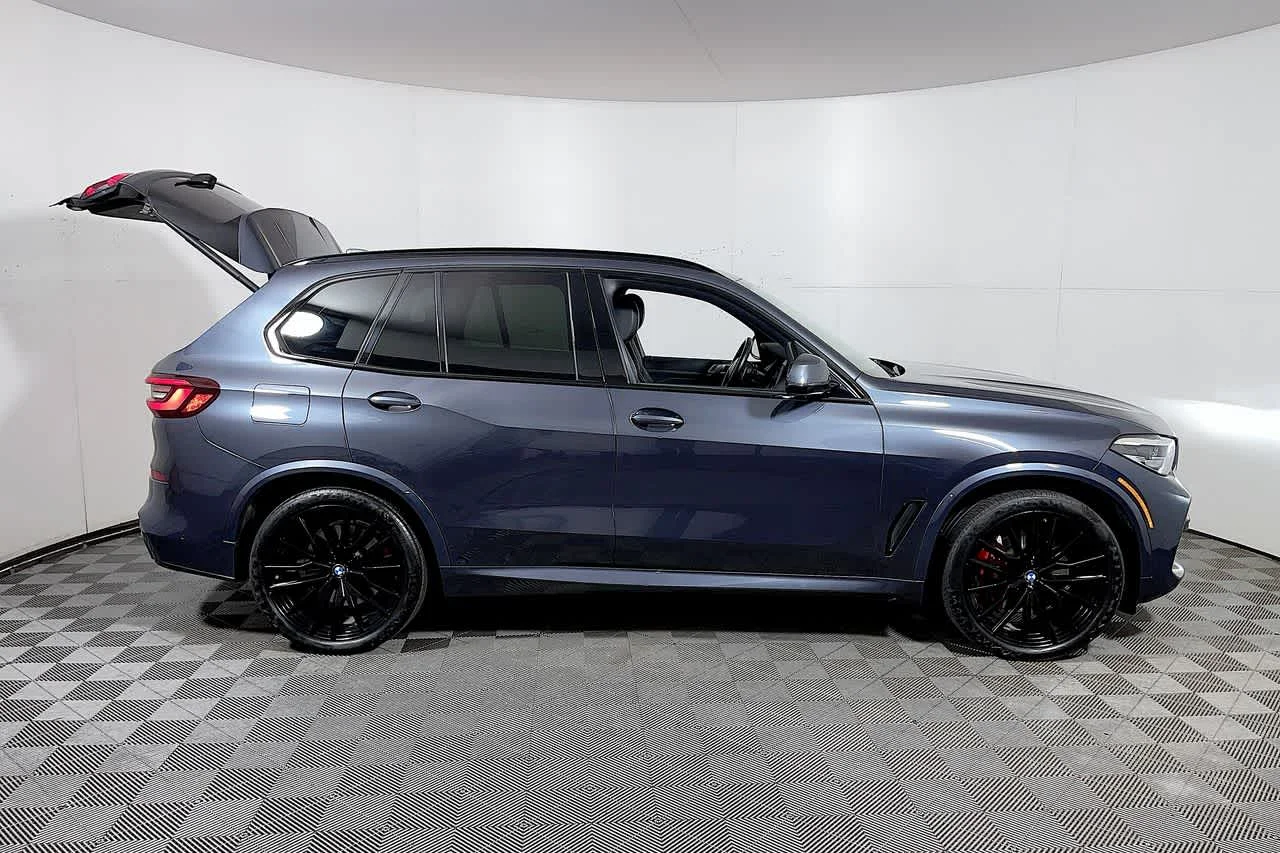 Used 2021 Arctic Grey Metallic BMW xDrive40i image 24