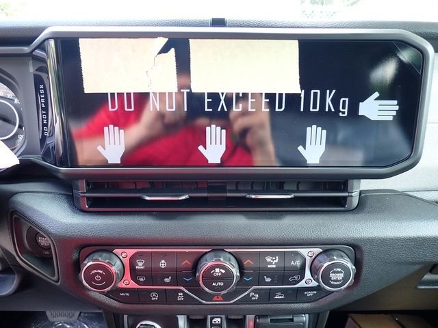 New 2026 Goldilocks Exterior Paint Jeep Sport S image 21