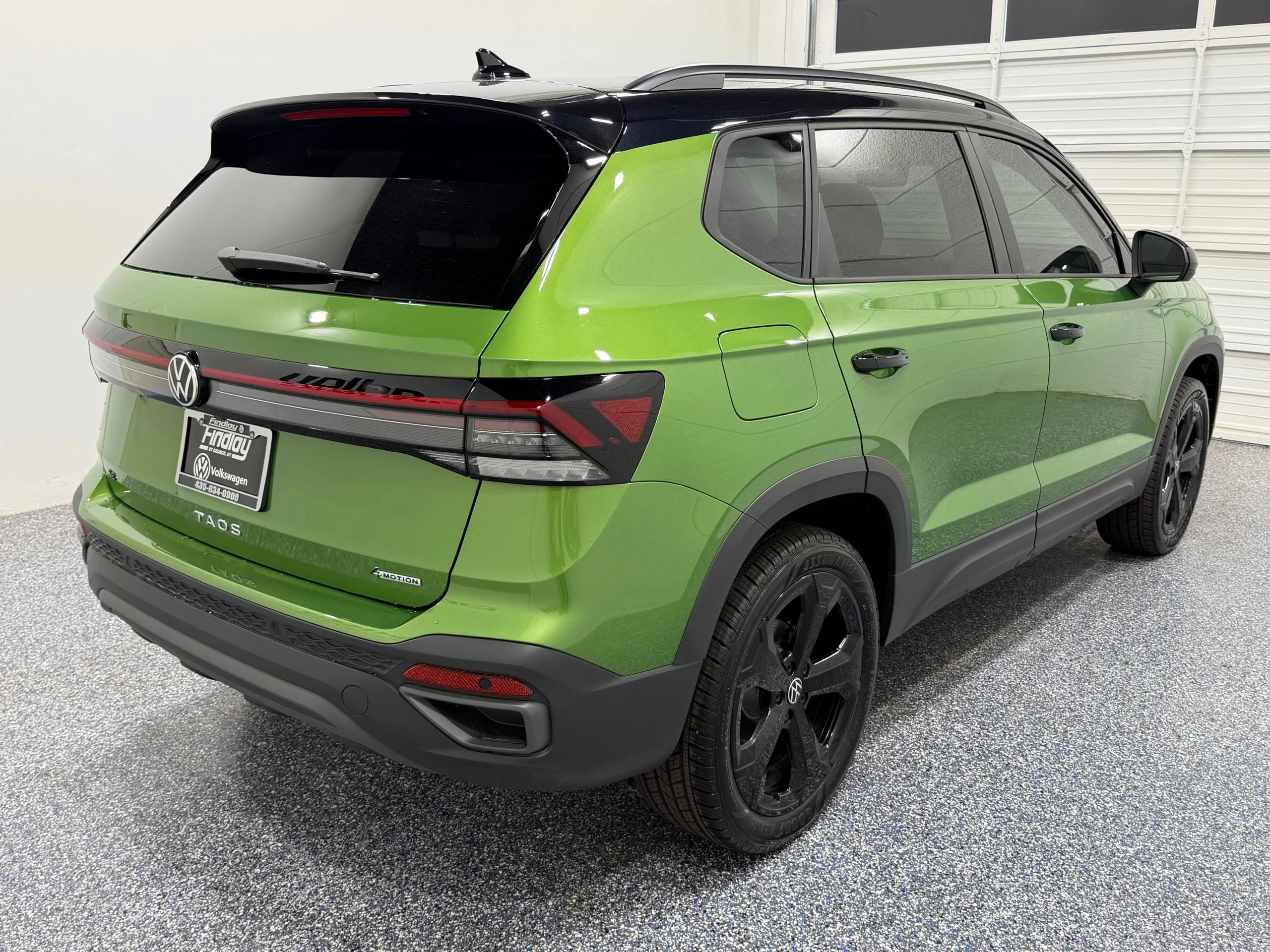 New 2026 Green Volkswagen 1.5T SE Black image 6