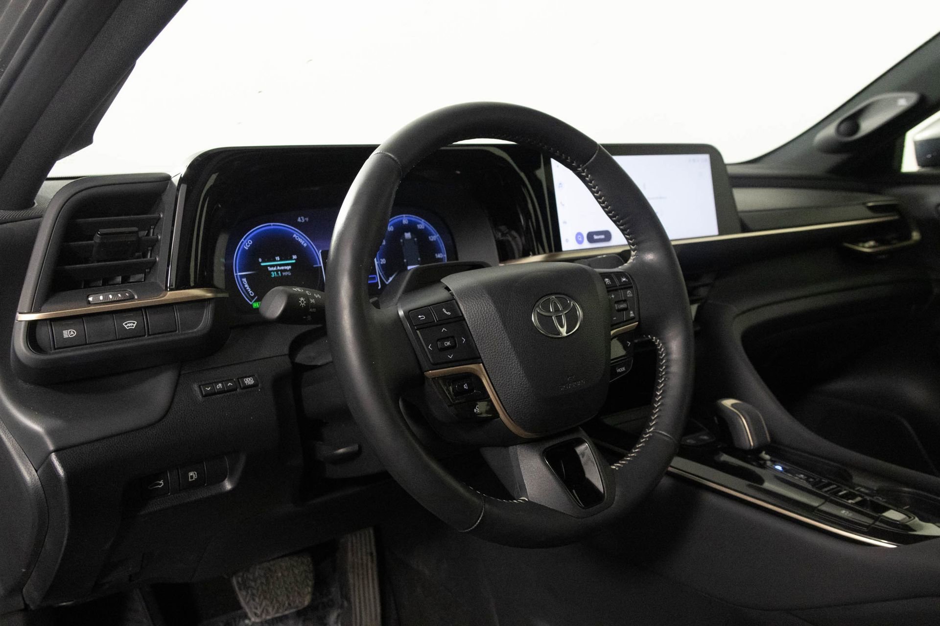 2024 TOYOTA CROWN - Image 2