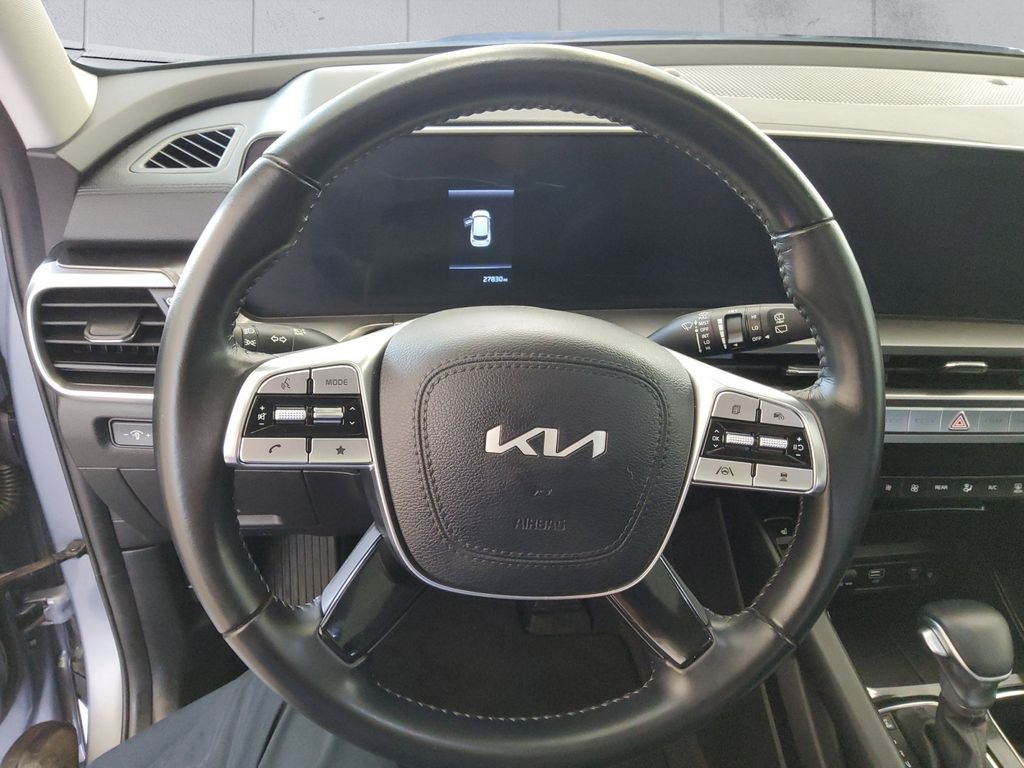 Certified Used 2024 Silver Kia S image 9