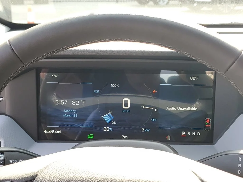 New 2027 Summit White Chevrolet LT image 28