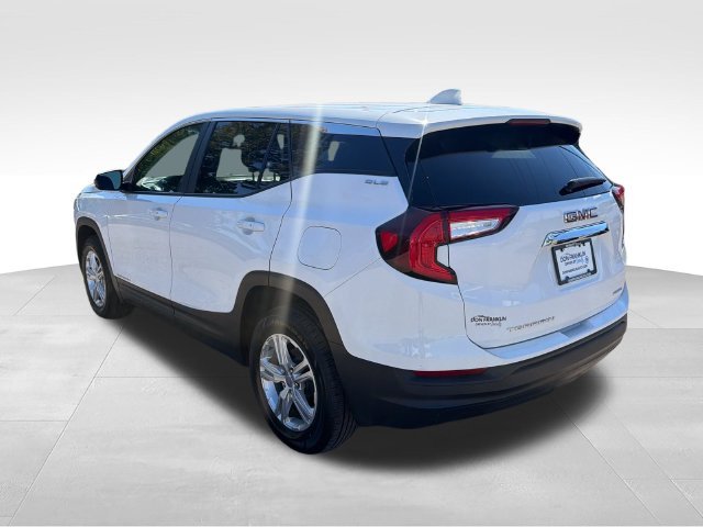 Used 2024 White GMC SLE image 3