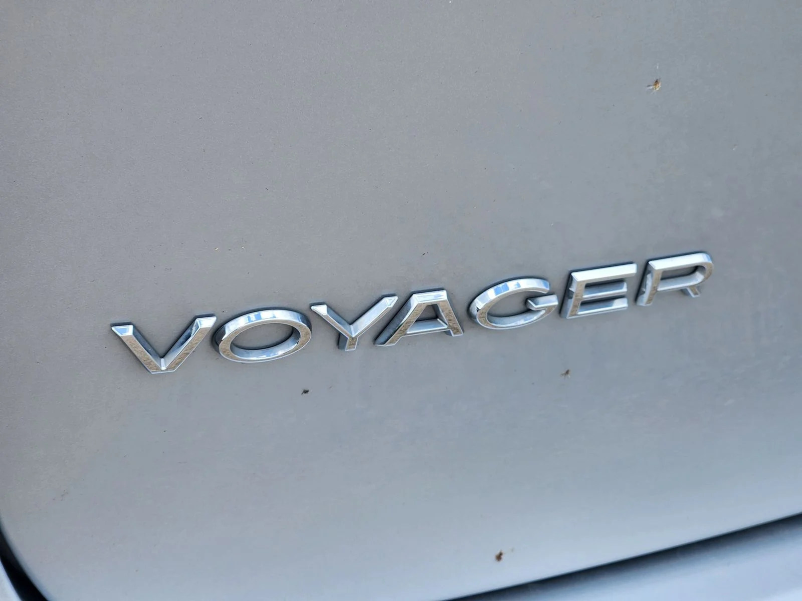 Used 2024 Silver Chrysler LX image 11