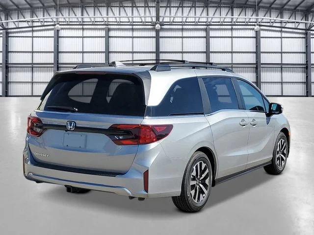 New 2027 Solar Silver Metallic Honda EX-L image 4