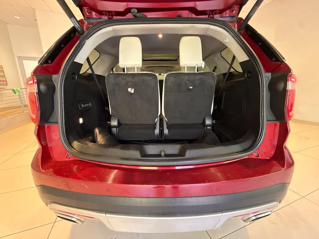 Used 2016 Ruby Red Metallic Ford Platinum image 20