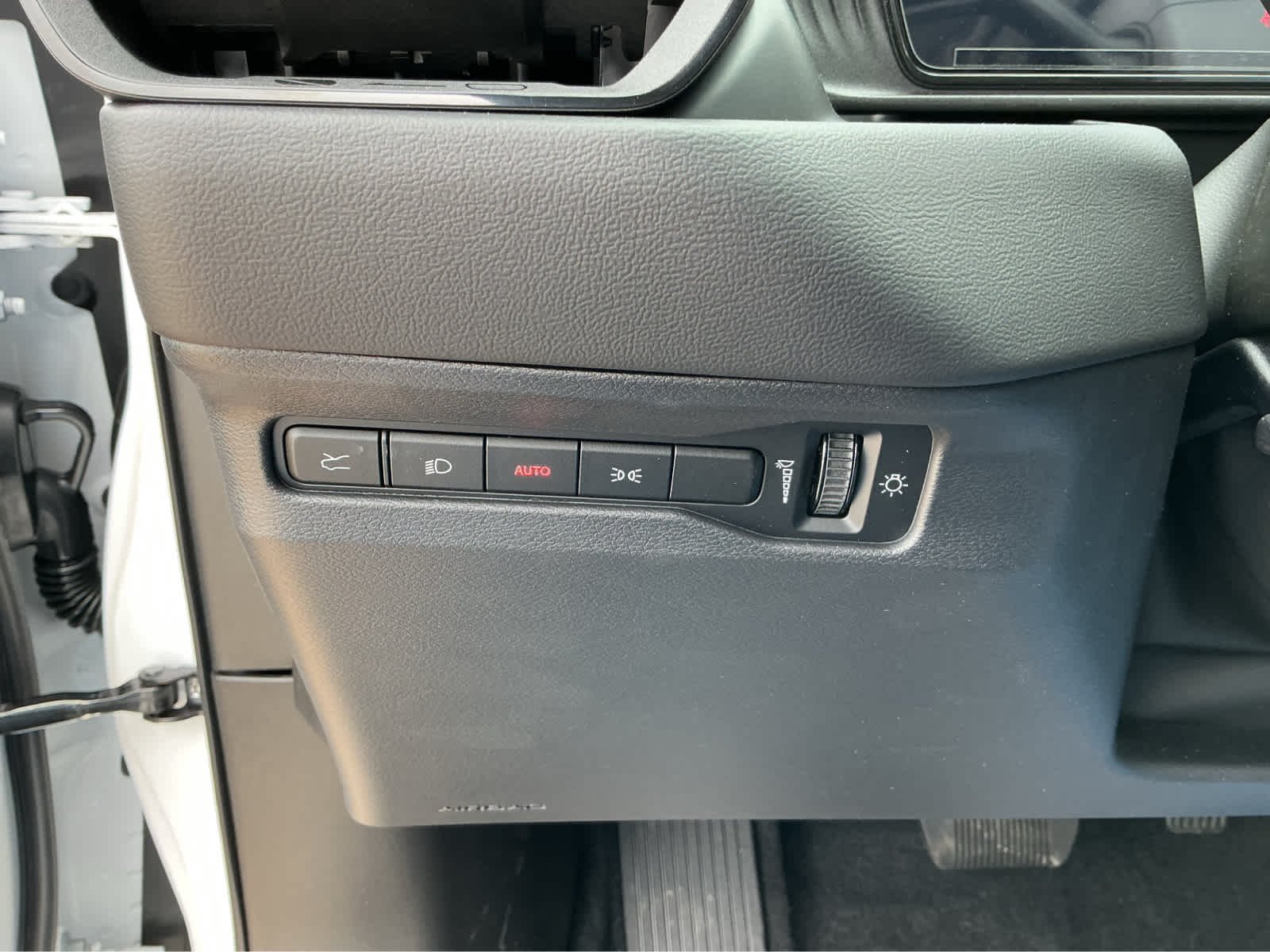 New 2026 White Knuckle Exterior Paint Dodge R/T image 24