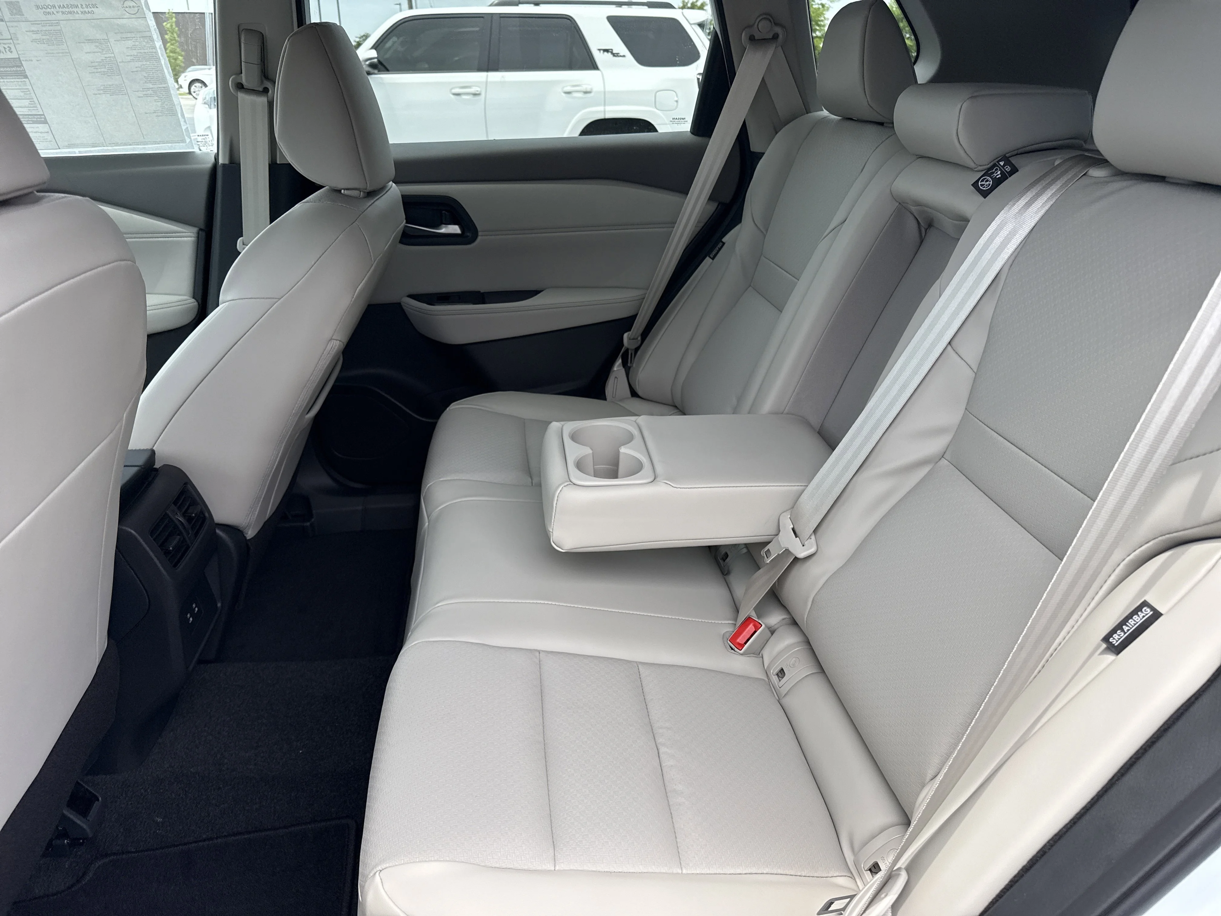 New 2026 Everest White Pearl Tricoat Nissan Dark Armor AWD image 6