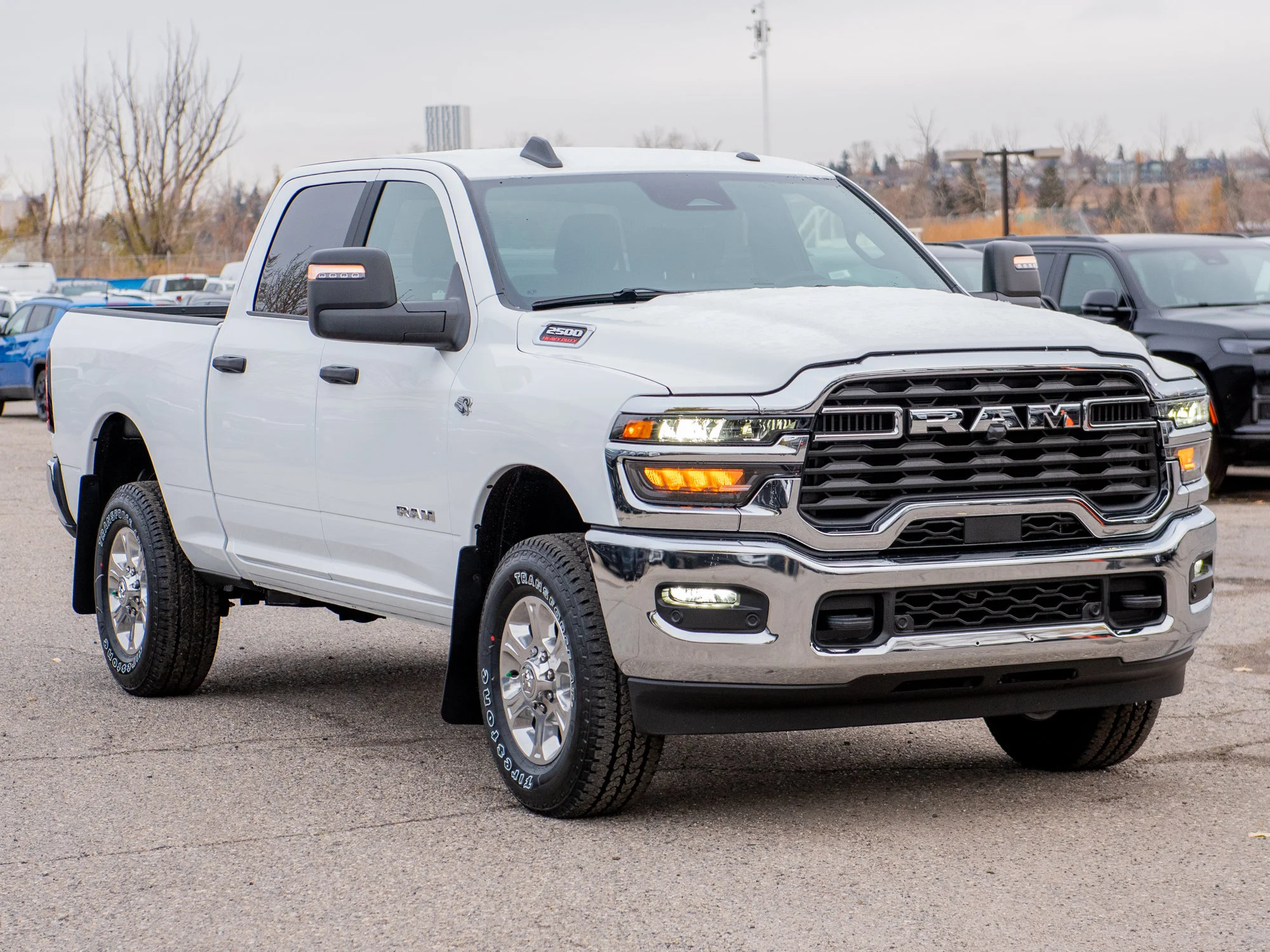 New 2027 White RAM Big Horn* Crew Cab 4x4, 6.4L HEMI V8, Heated Seats/Wheel, Remote Start image 9