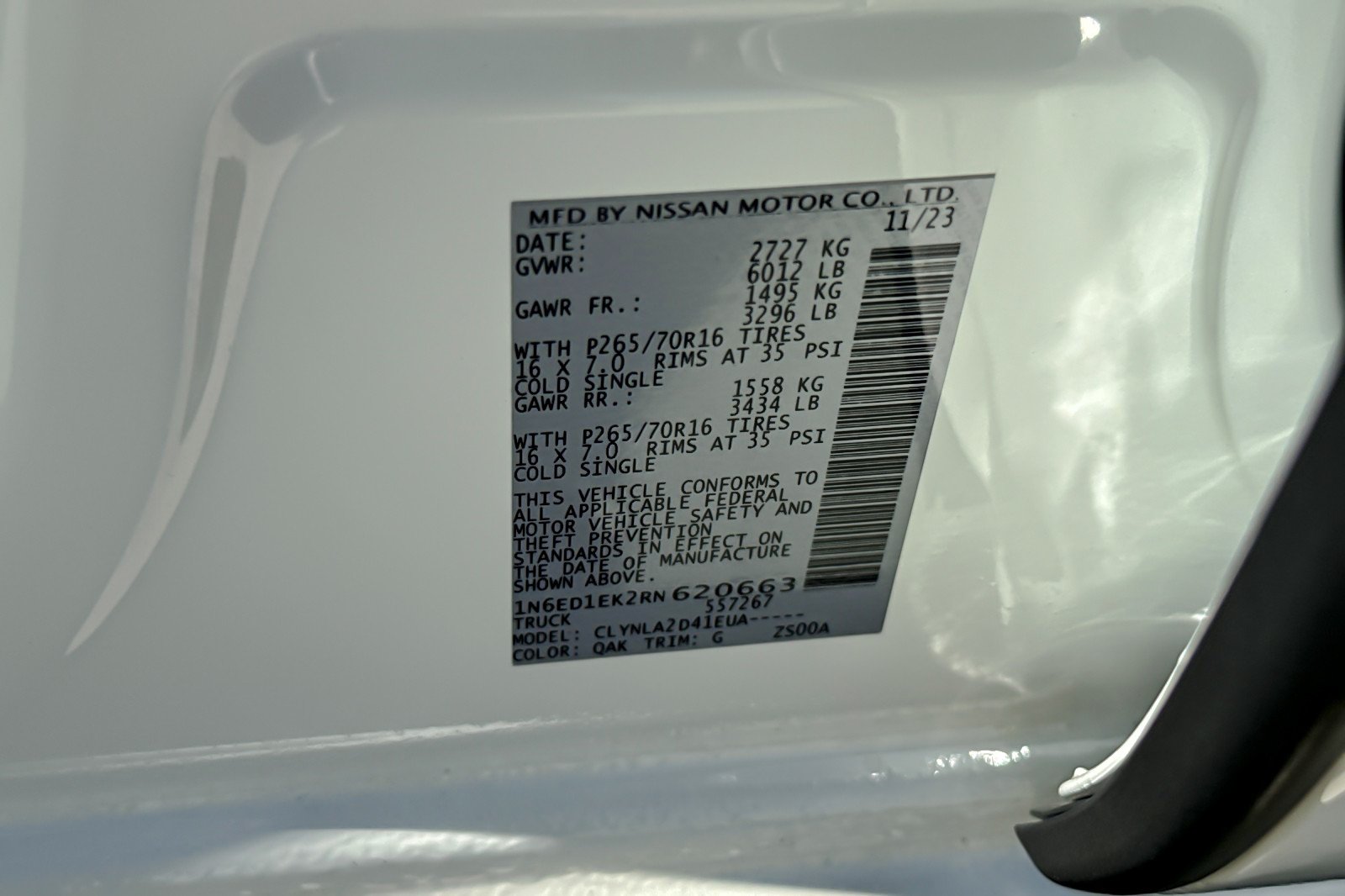 Used 2024 Glacier White Nissan S image 25