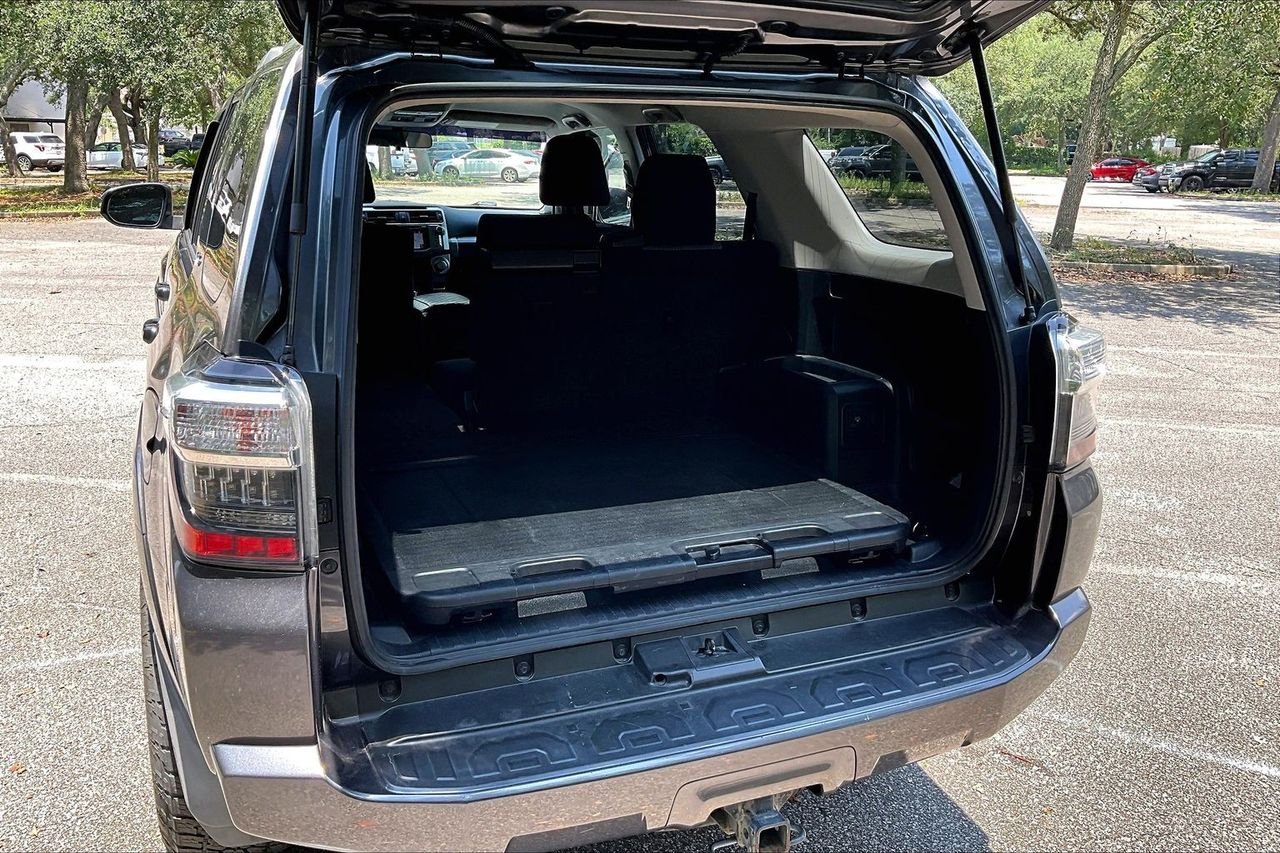 Used 2018 Gray Toyota SR5 image 35