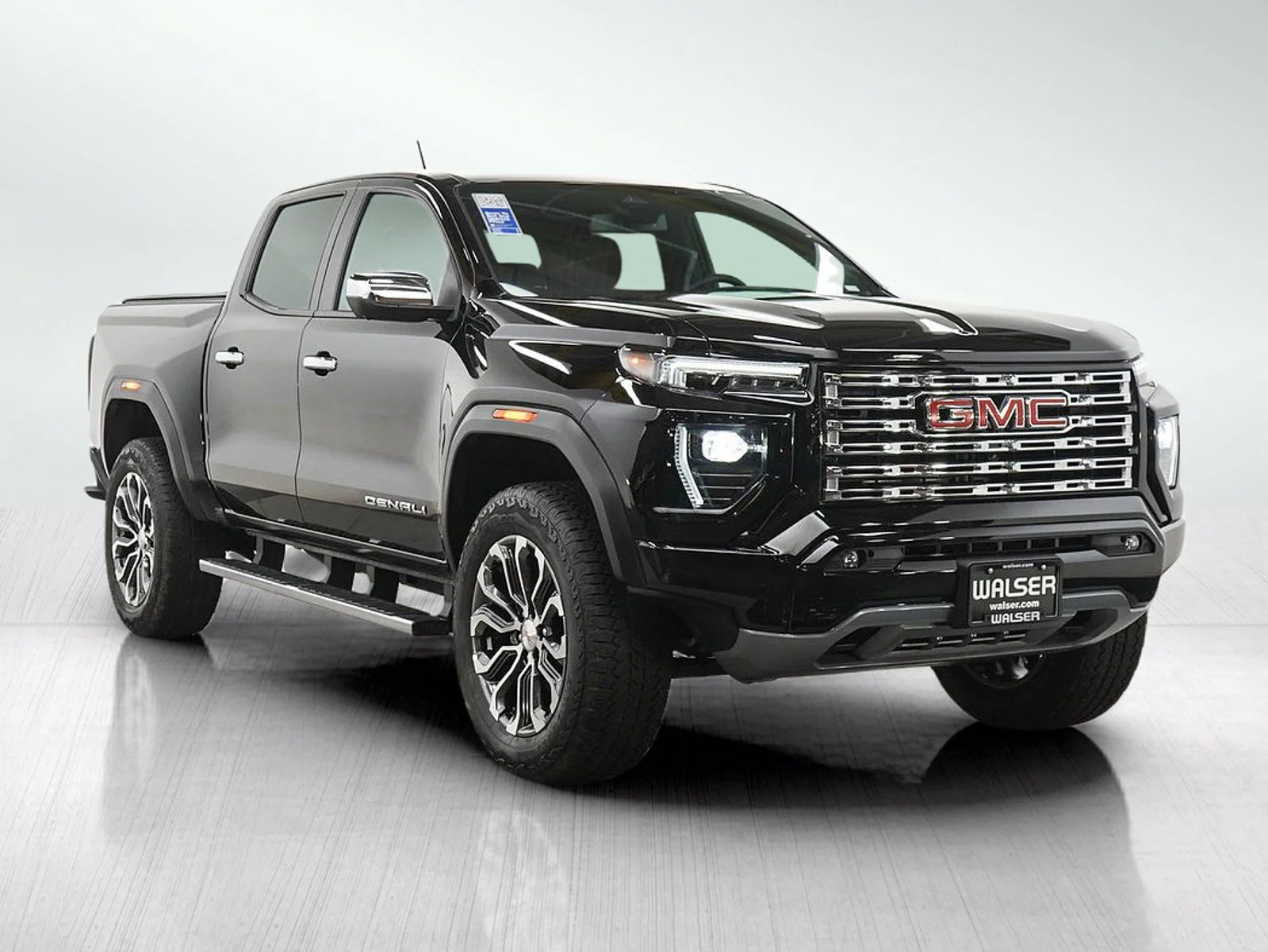Used 2024 Onyx Black GMC Denali image 7