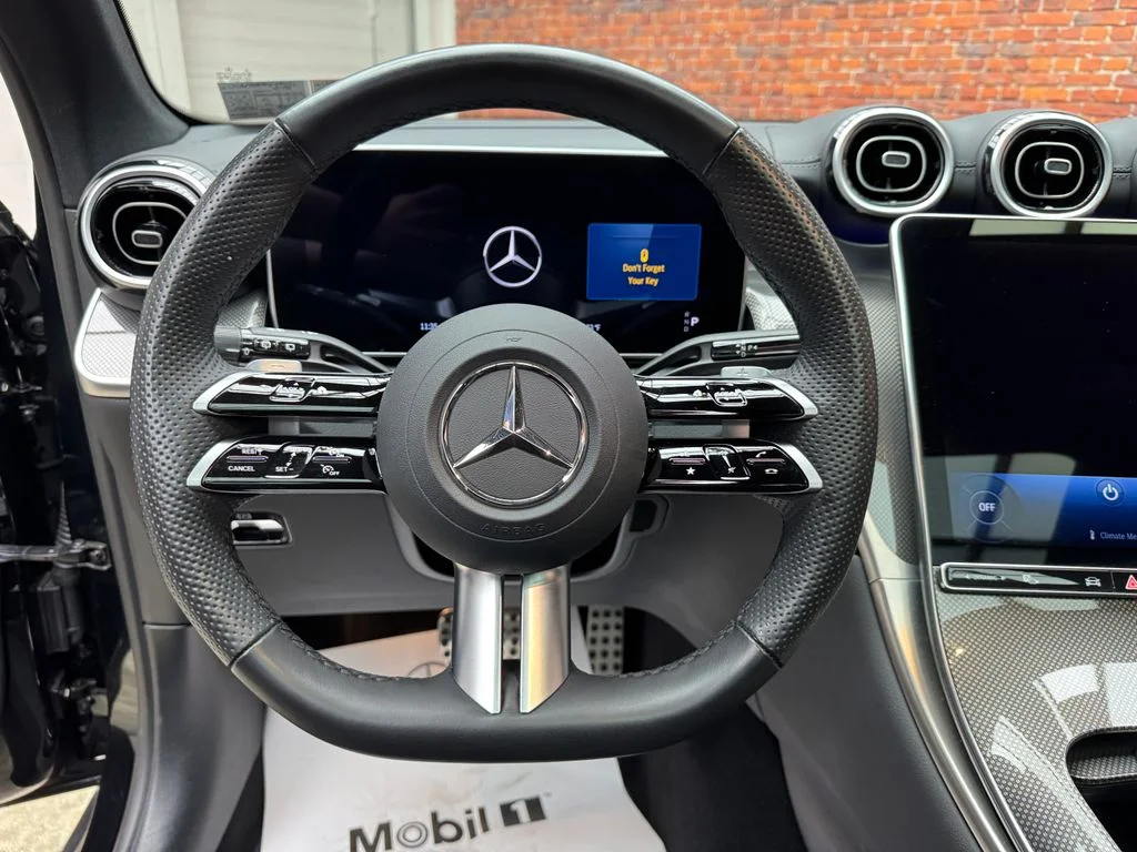 Used 2025 Black Mercedes-Benz GLC 300 image 13