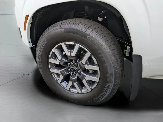 New 2026 Glacier White Nissan Crew Cab SV image 31