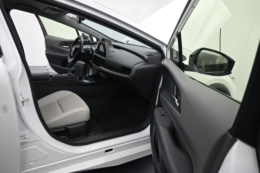 Used 2024 Beige Toyota XLE image 23