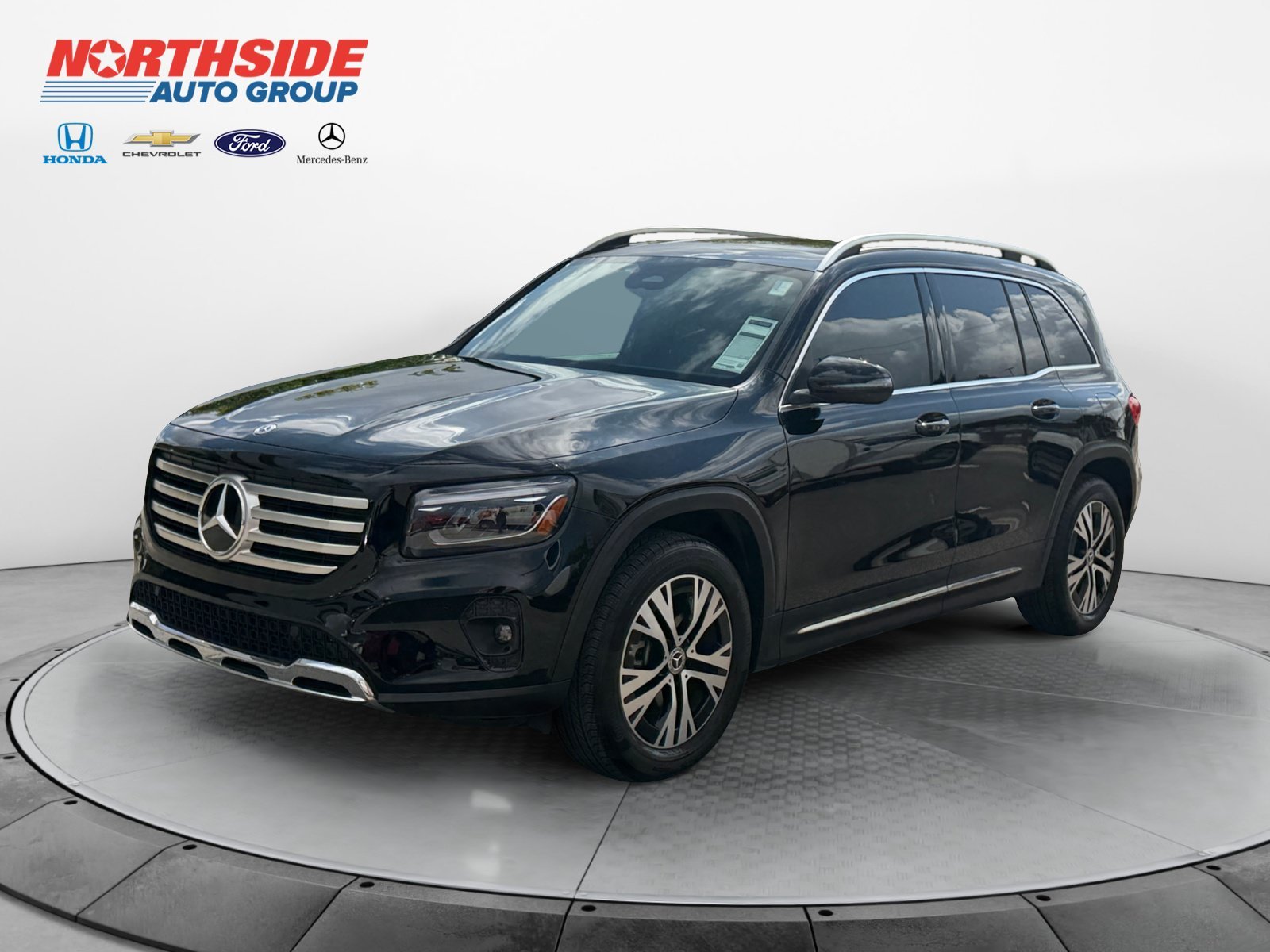 Used 2026 Black Mercedes-Benz GLB 250 image 3