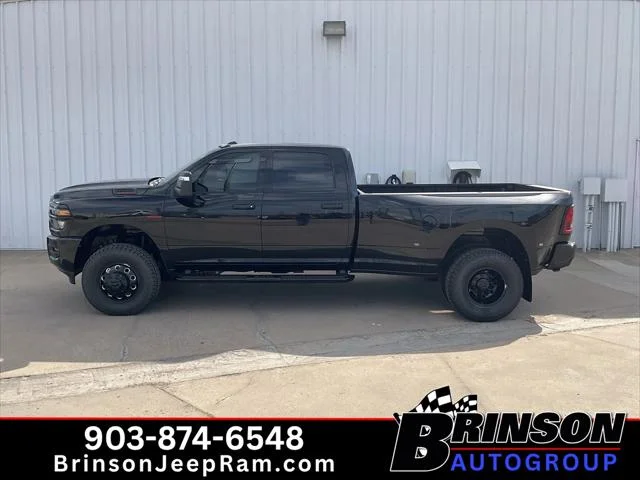 New 2026 Diamond Black Crystal Pearl-Coat Exterior Paint RAM LONE STAR image 3