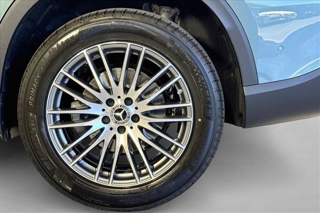 New 2026 Verde Silver Metallic Mercedes-Benz GLC 300 image 59