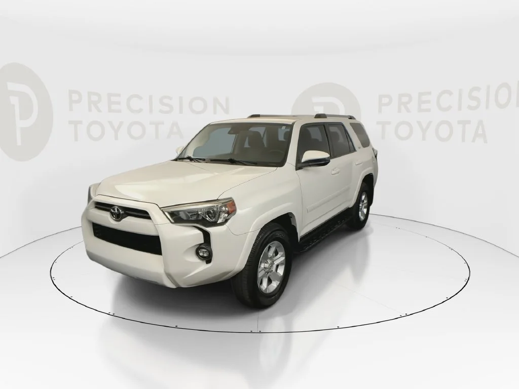 Used 2022 White Toyota SR5 image 9