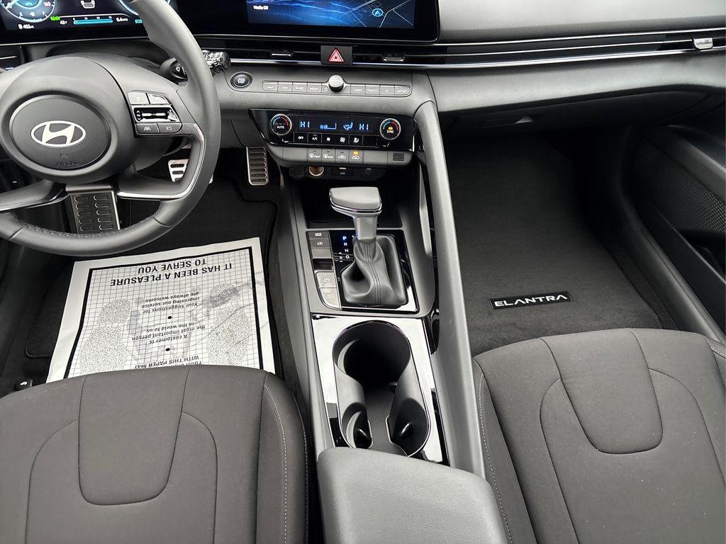 New 2026 White Hyundai SEL Sport image 20