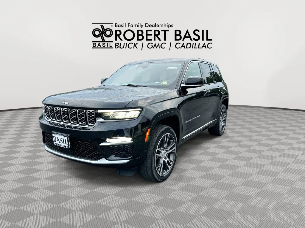 Used 2022 Black Jeep Summit image 4
