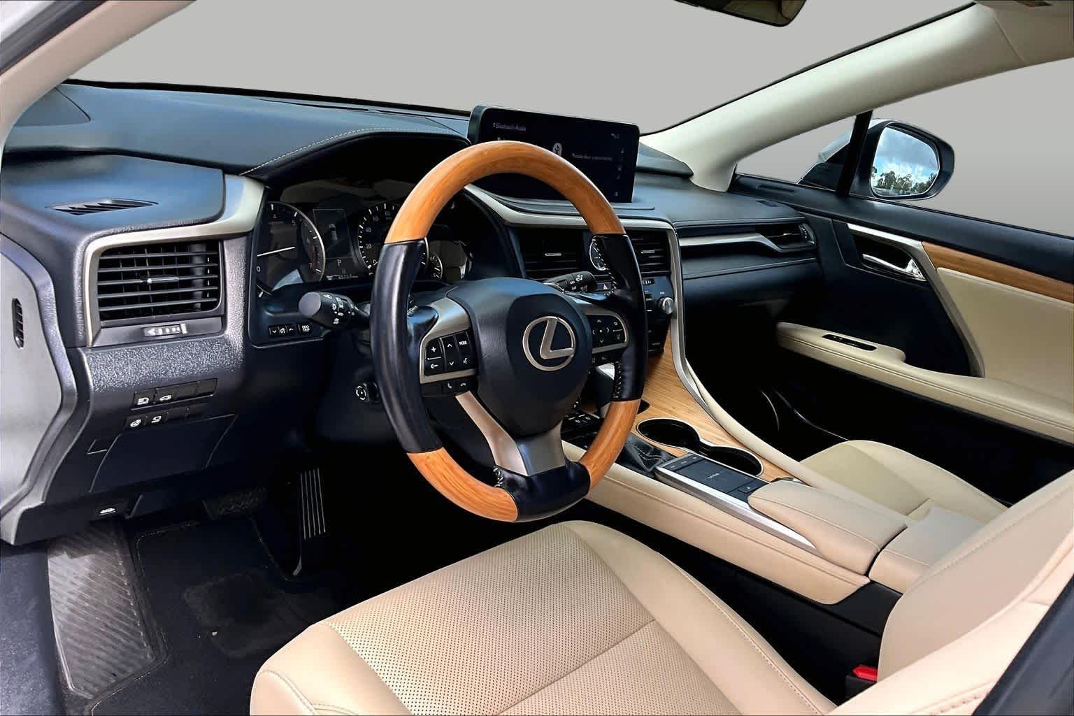 Used 2022 Eminent White Pearl Lexus  image 18