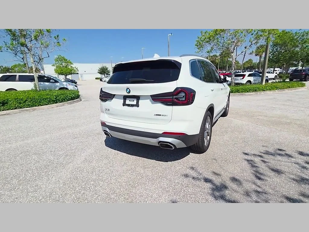 Used 2023 Alpine White BMW xDrive30i image 38