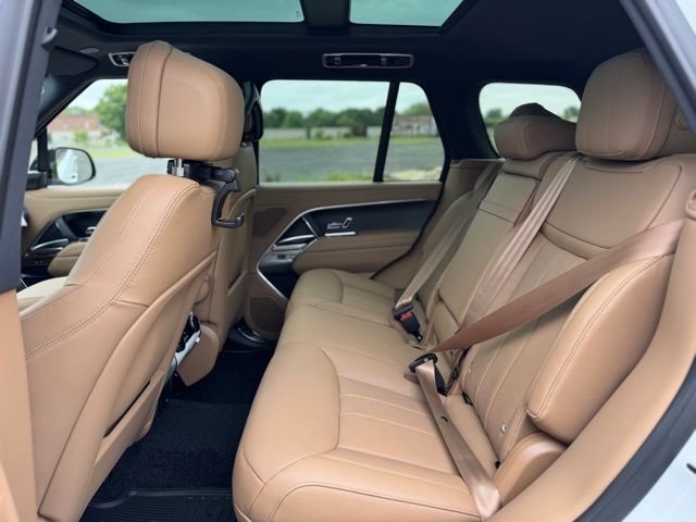 2025 Land Rover Range Rover SE - Photo 11
