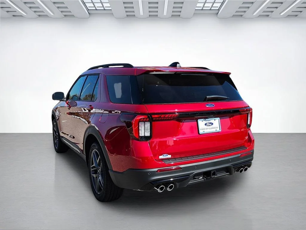New 2026 Rapid Red Metallic Tinted Clearcoat Ford ST image 7