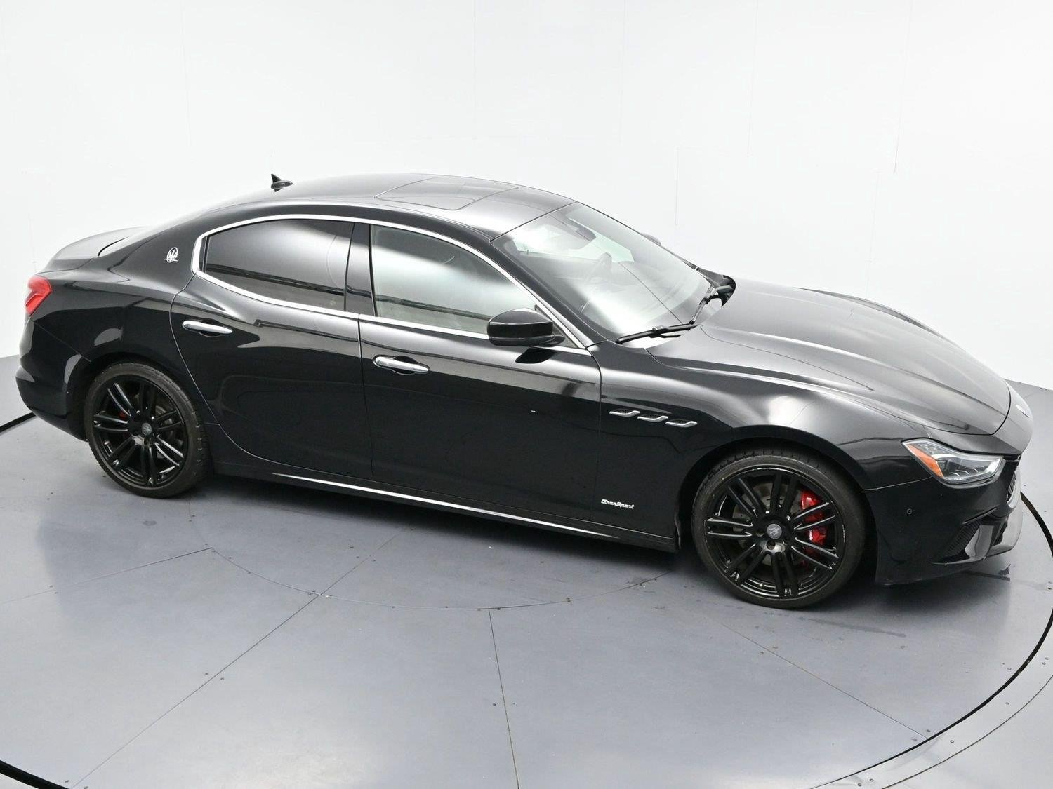 Used 2018 Nero Maserati S GranSport image 37