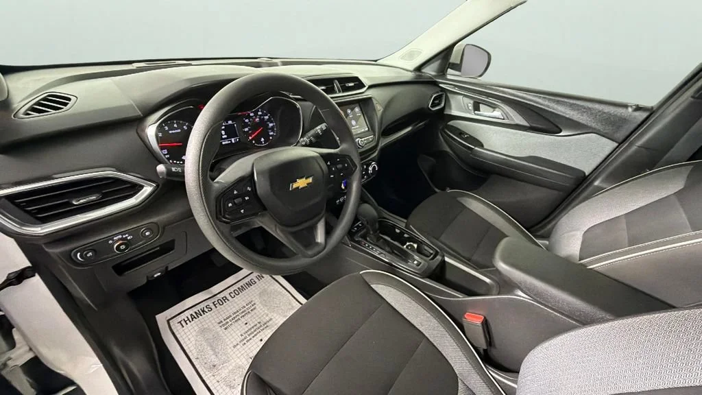 Used 2023 Summit White Chevrolet LT image 18