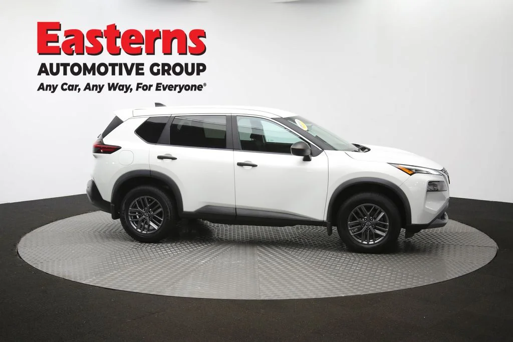 Used 2023 White Nissan S image 41