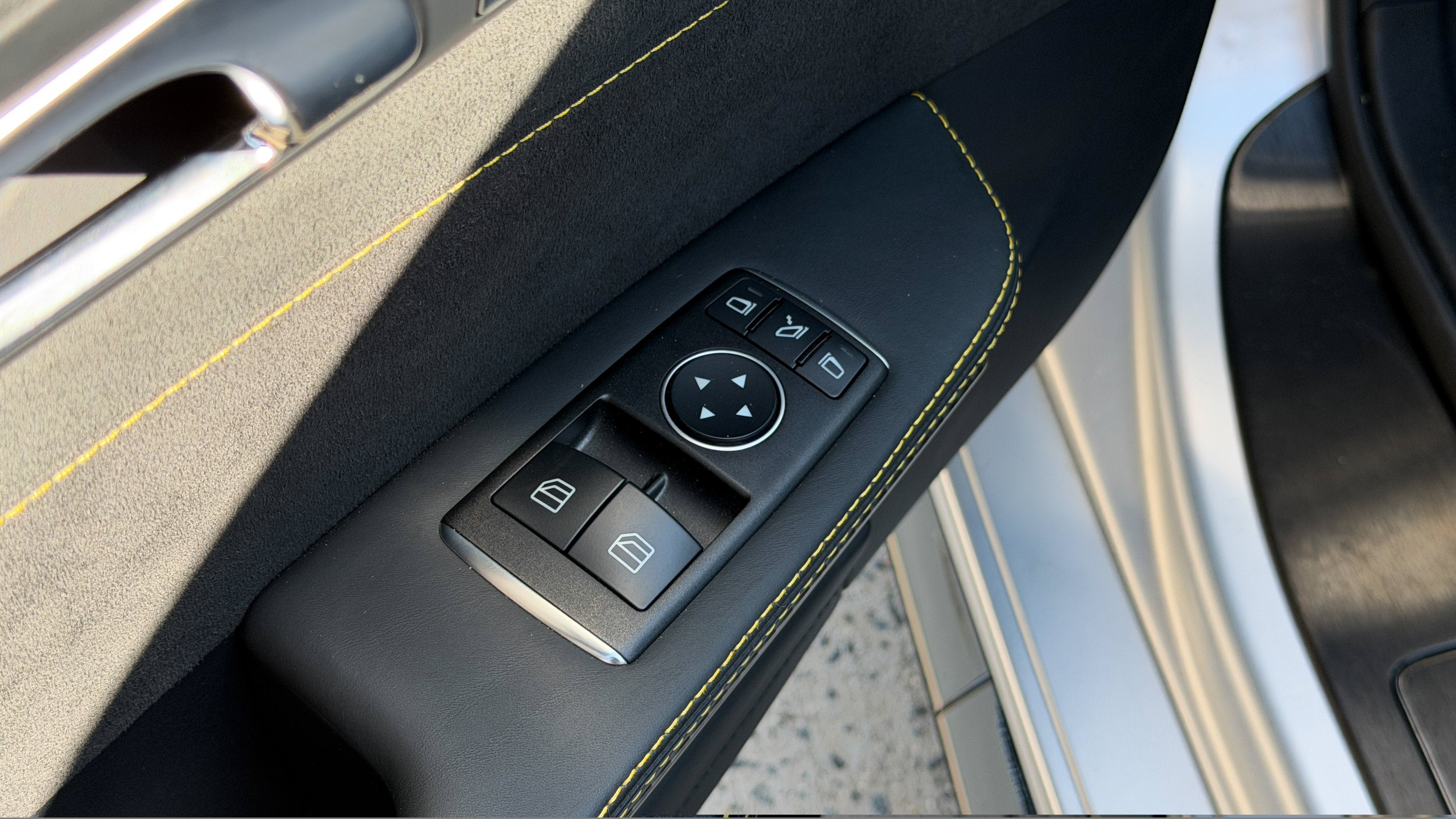 Used 2018 Designo Silver Mercedes-Benz R image 13