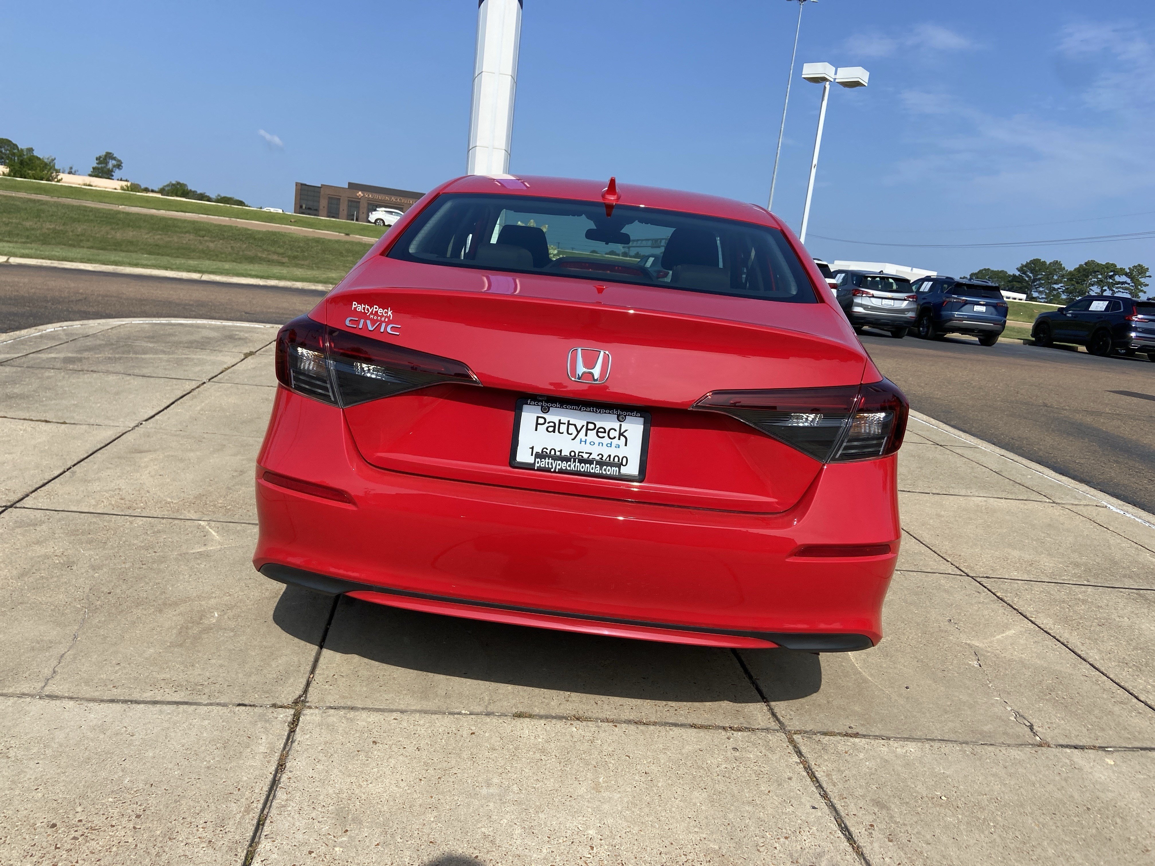 Used 2025 Rallye Red Honda LX image 10