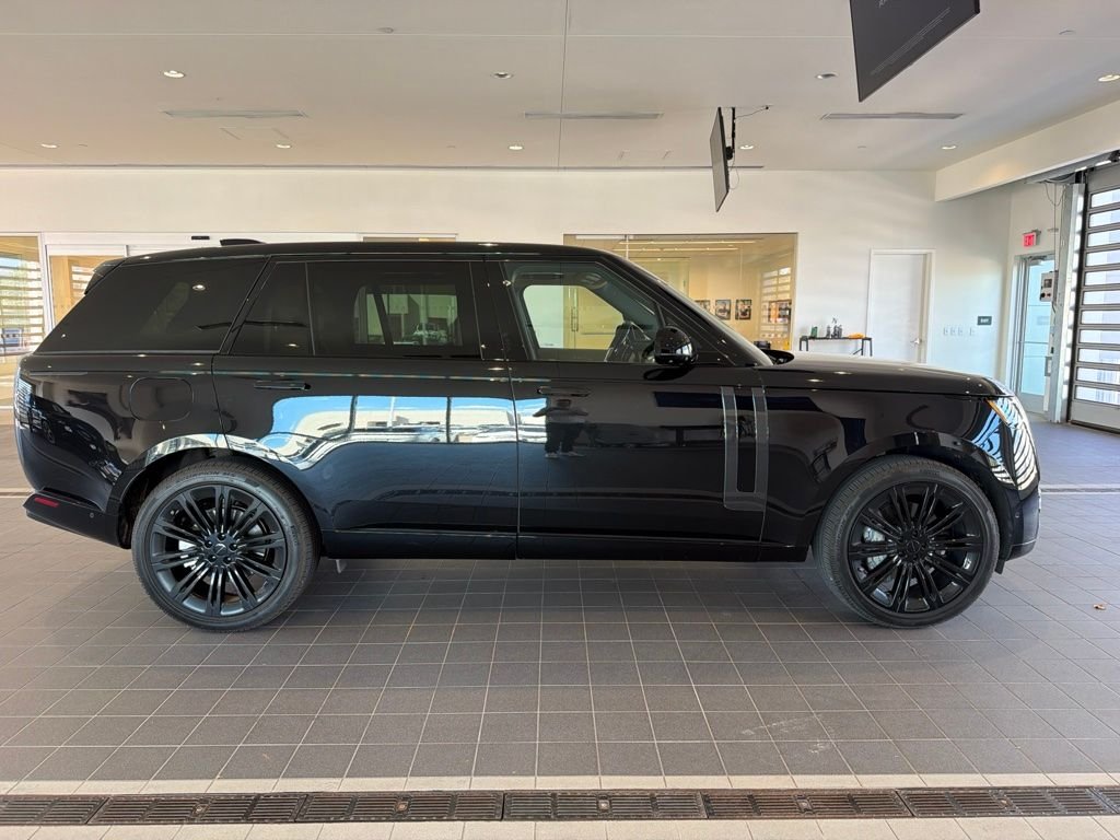 Used 2026 Black Land Rover SE image 6
