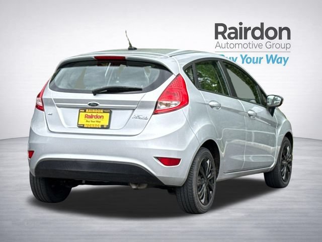 Used 2013 Ingot Silver Metallic Ford SE image 5