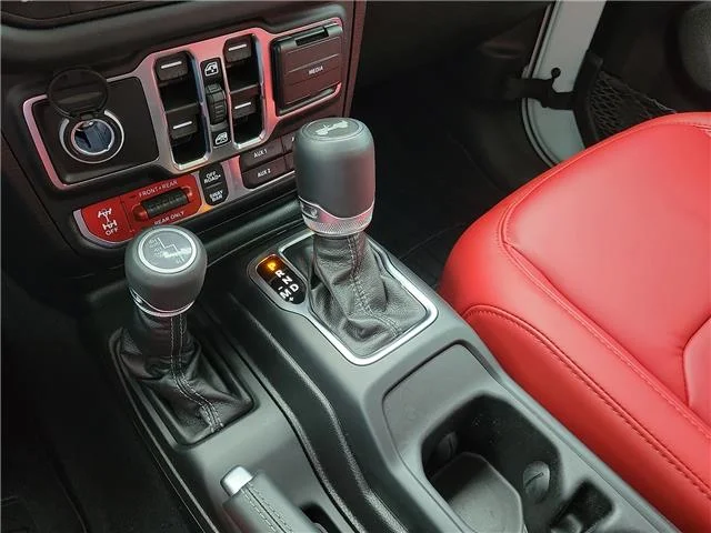 Used 2024 White Jeep Rubicon 392 4x4 image 19