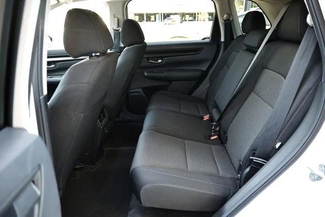 Used 2023 White Honda EX image 25