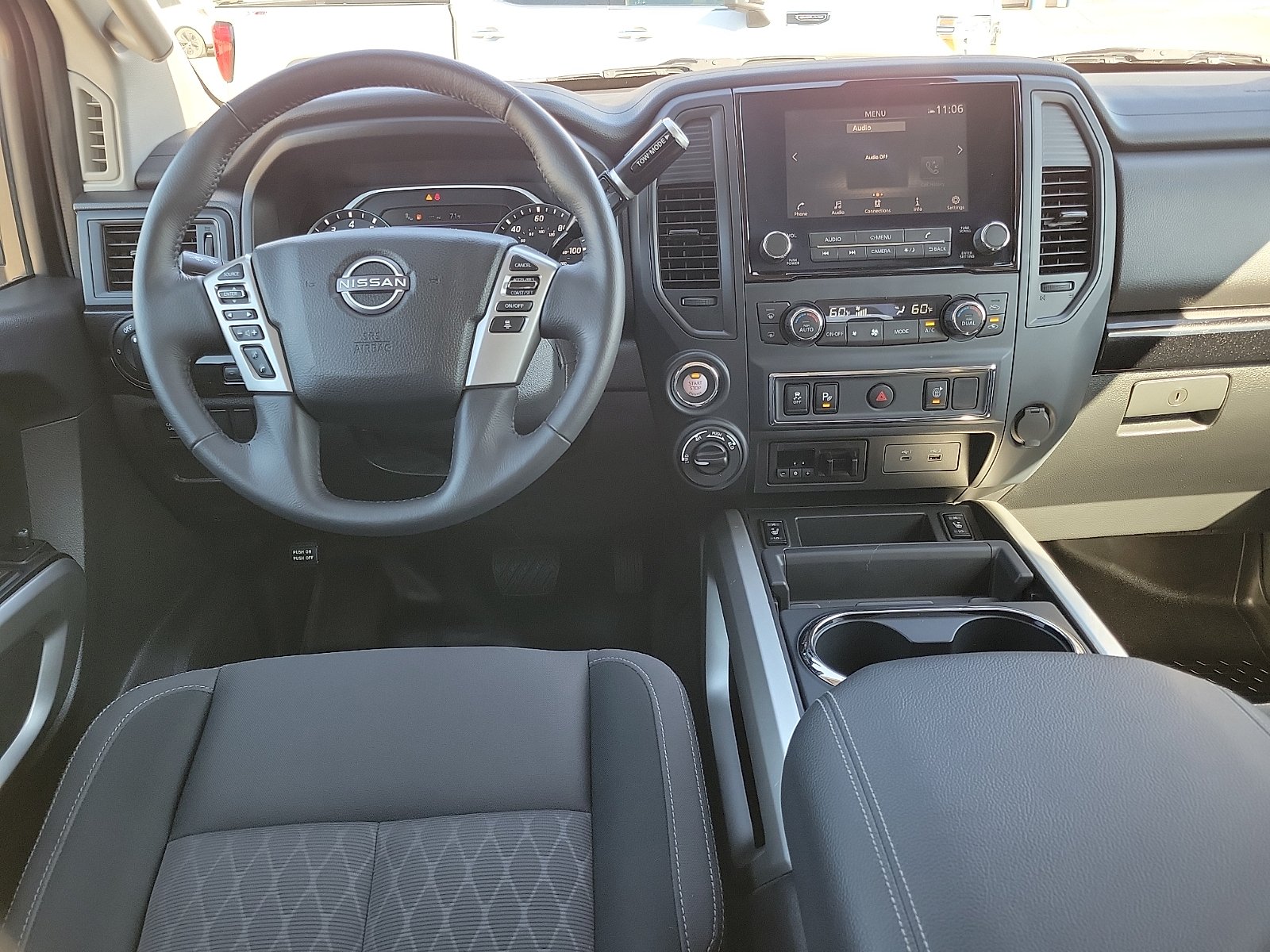 2024 Nissan Titan XD SV - Photo 17