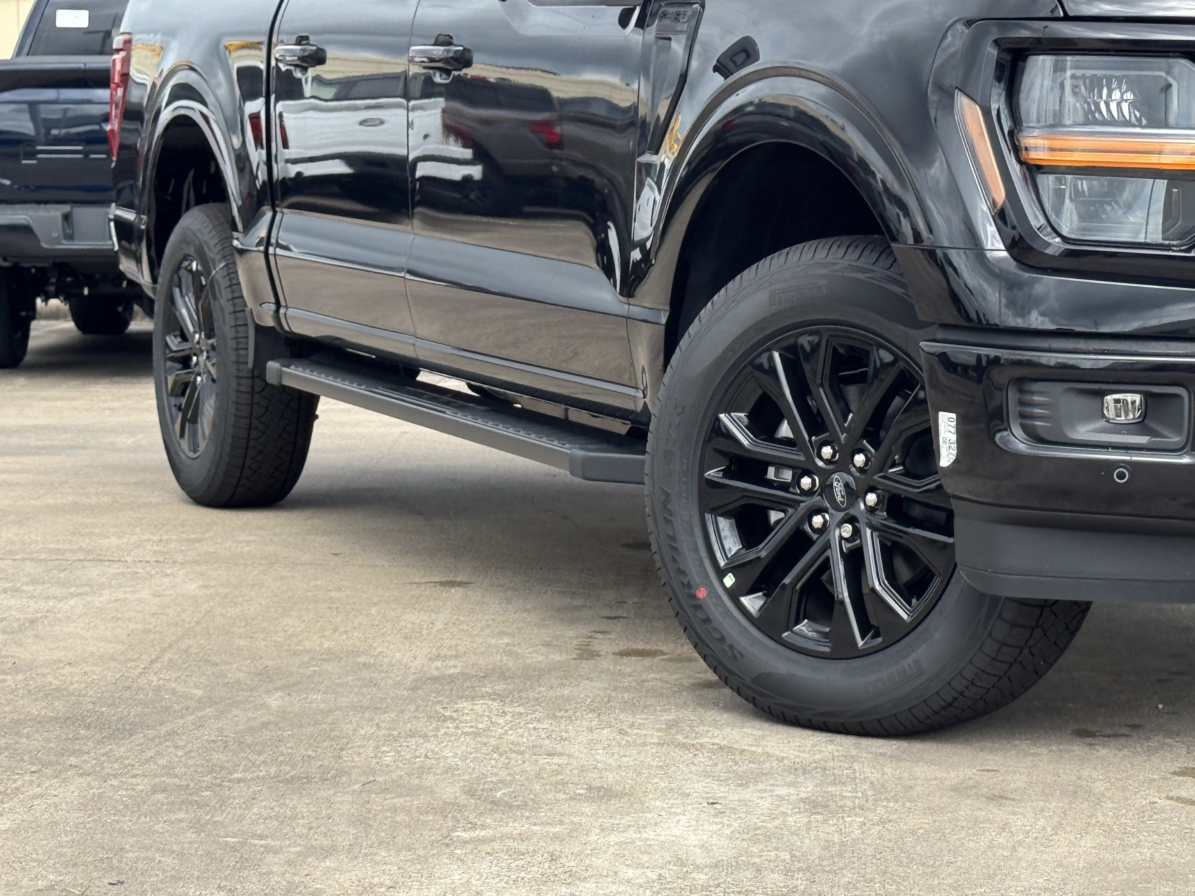 New 2026 Agate Black Metallic Ford XLT image 11