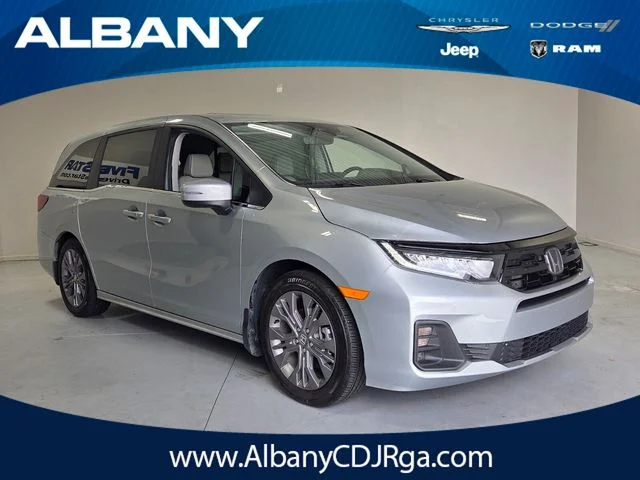 2025 Honda Odyssey Touring's photo