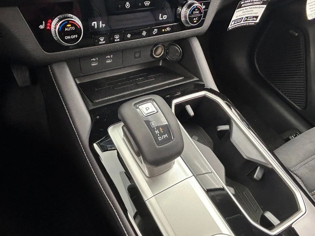 New 2026 White / Black Mitsubishi Trail Edition image 29