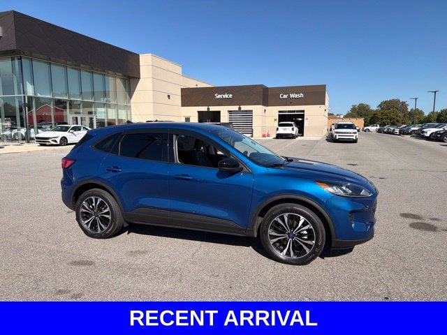 Used 2022 Blue Ford SE image 32