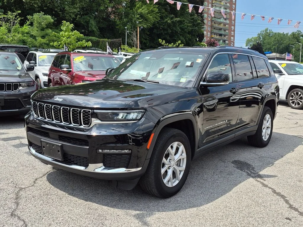 Used 2023 Black Jeep Limited image 2