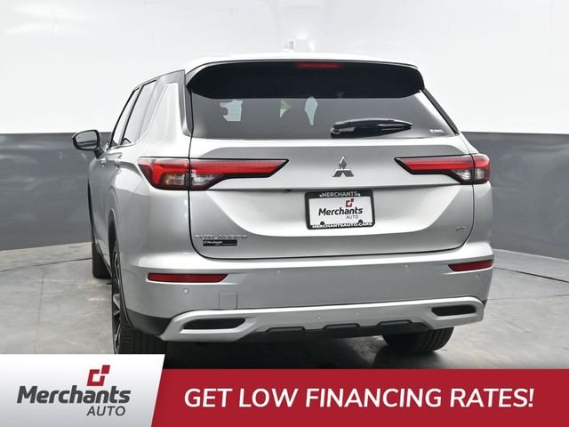 Used 2024 Silver Mitsubishi SE image 5