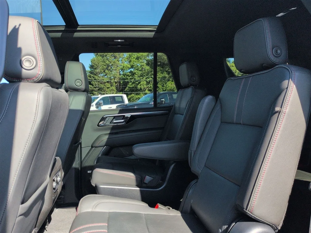 Used 2025 Black Chevrolet RST image 26