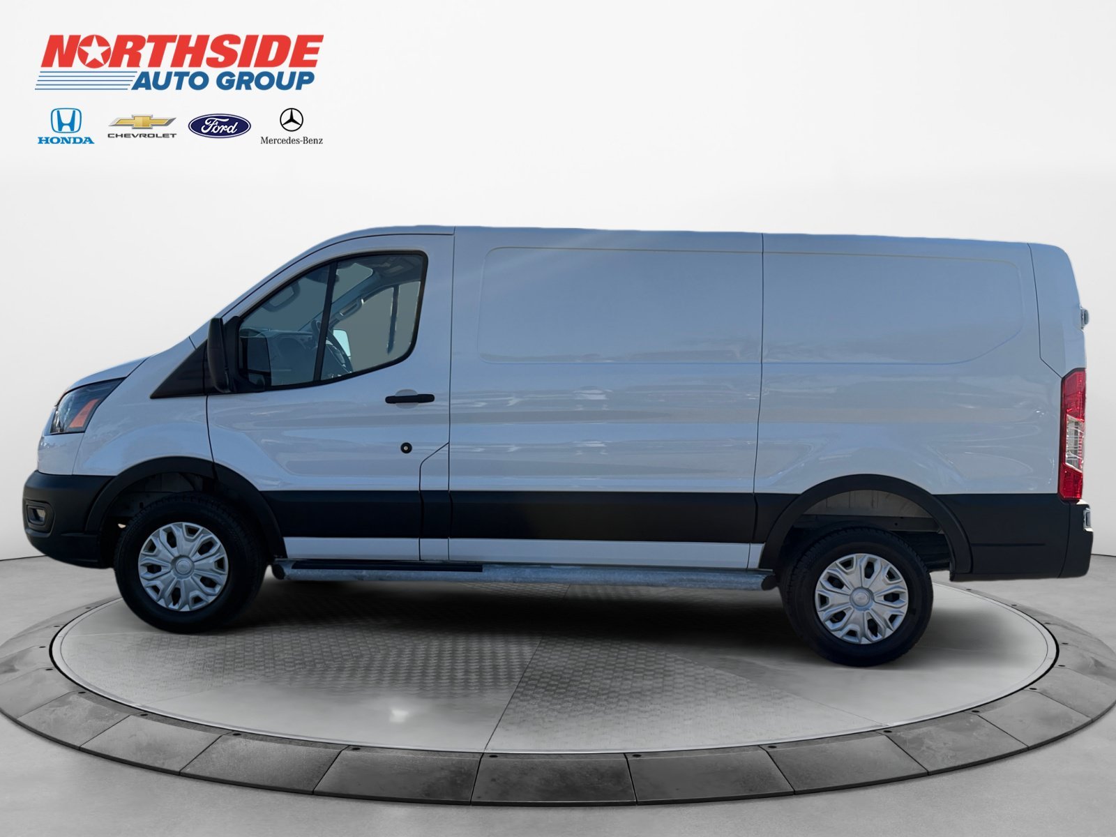 Used 2025 Oxford White Ford  image 4